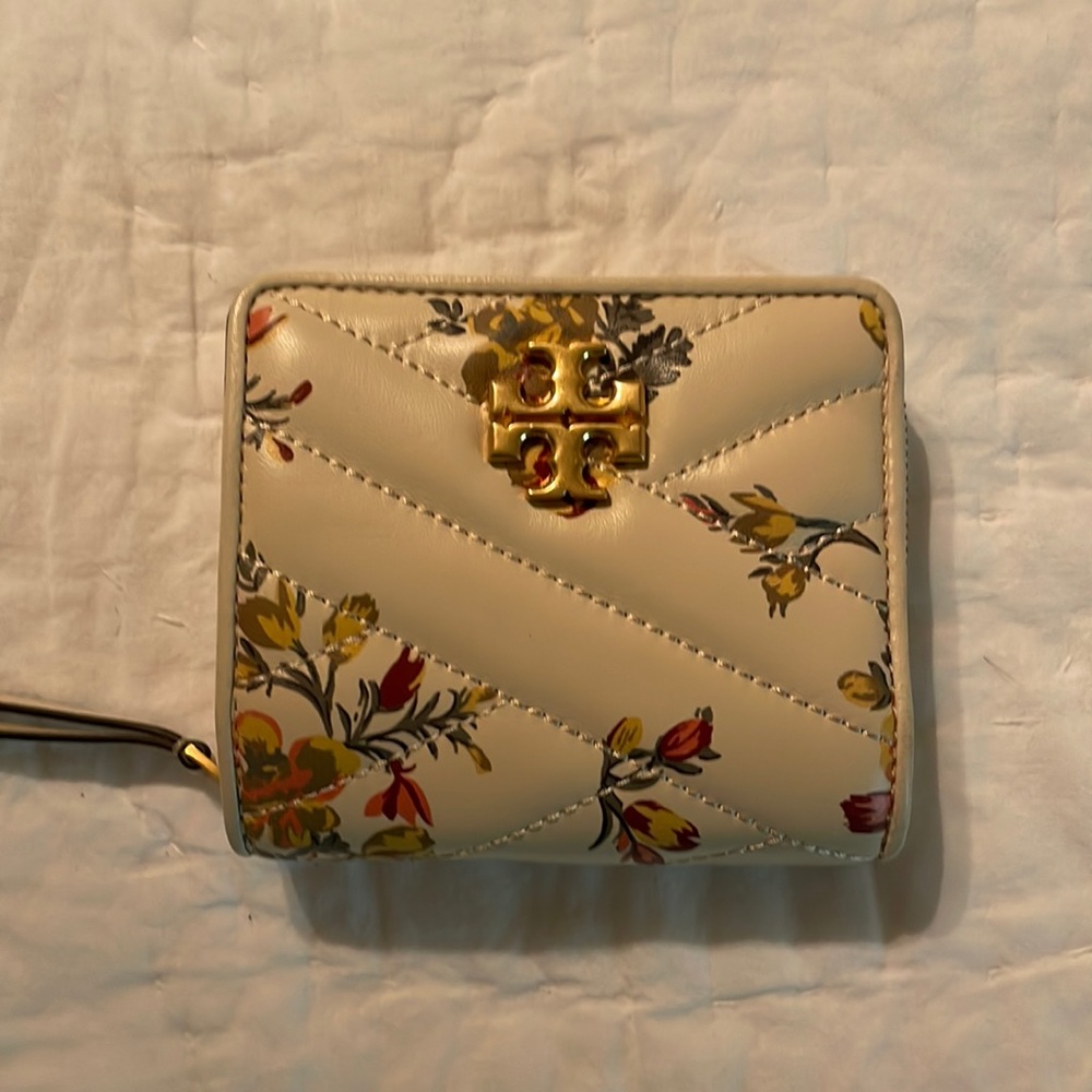 Tory Burch wallet